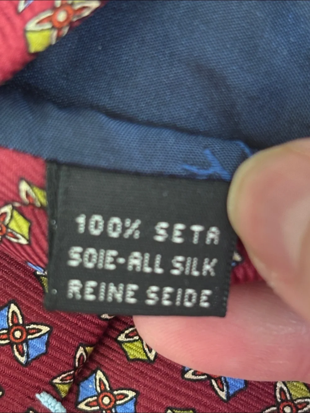 Truzzi Milano 100 % silk tie designed exclusively for Barneys New York,
